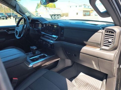 Used 2024 Chevrolet Silverado 1500 RST w/ Z71 Off-Road Package AWD/4WD image 26