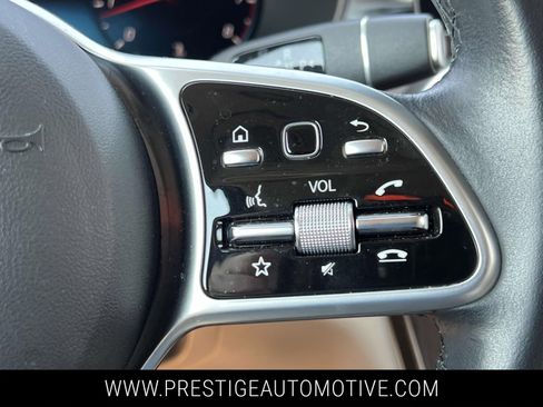 Used 2022 Mercedes-Benz GLC 300 4MATIC w/ Premium Package Lite image 28