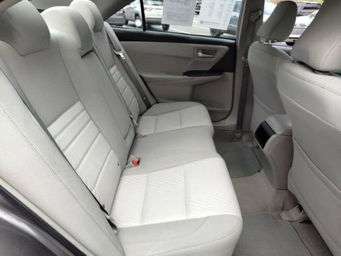 Used 2016 Toyota Camry LE image 18