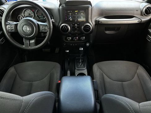 Used 2017 Jeep Wrangler Unlimited Sport w/ Quick Order Package 24S AWD/4WD image 10