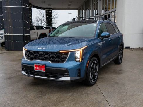 New 2026 Kia Sorento EX w/ EX Premium Package AWD/4WD image 3