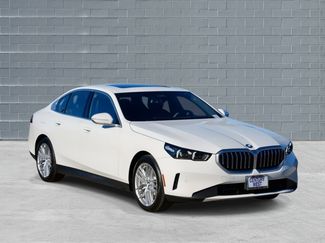 Used 2025 BMW 530i 530i Sedan RWD video 1