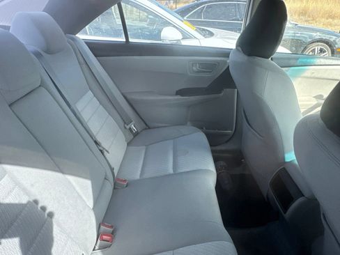 Used 2017 Toyota Camry LE FWD image 10
