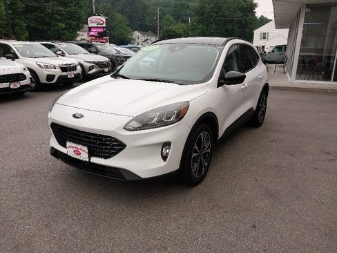 Used 2022 Ford Escape SEL w/ SEL Stealth AWD Package image 4