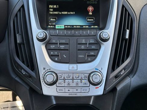 Used 2016 Chevrolet Equinox LS image 26