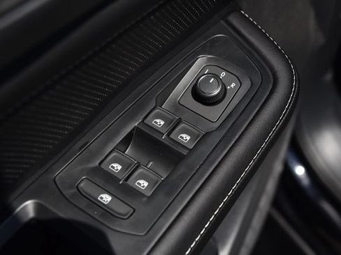 New 2026 Volkswagen Atlas Cross Sport SE FWD image 8