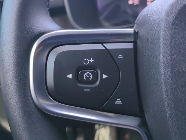 Certified 2023 Volvo C40 P8 Recharge Ultimate w/ Protection Package Premier AWD/4WD image 18