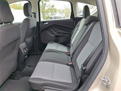 Used 2018 Ford C-MAX SE image 10