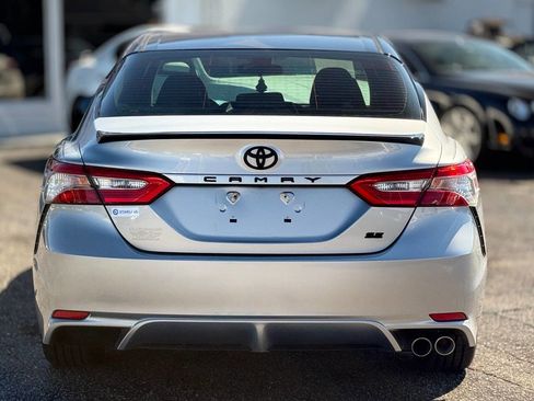 Used 2018 Toyota Camry SE image 7