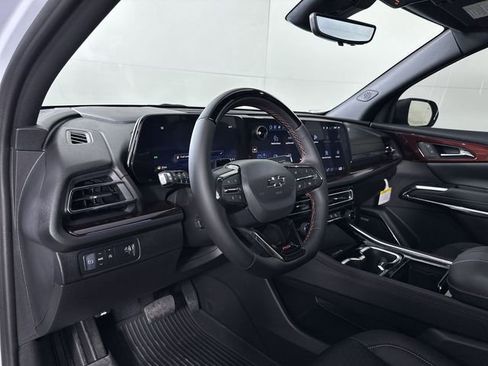 New 2026 Chevrolet Traverse RS w/ LPO, Floor Liner Package image 16