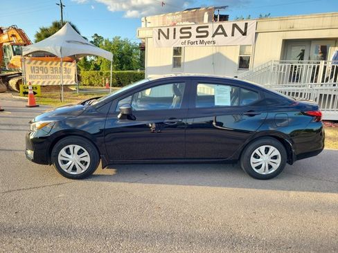 Certified 2025 Nissan Versa S w/ Trunk Package image 7