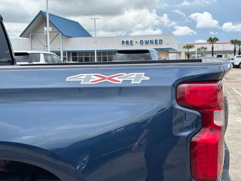 Used 2023 Chevrolet Silverado 1500 Custom AWD/4WD image 16