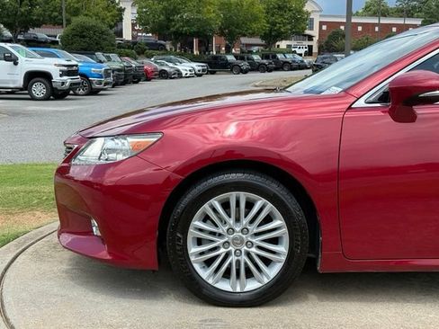 Used 2015 Lexus ES 350 w/ Luxury Package FWD image 12