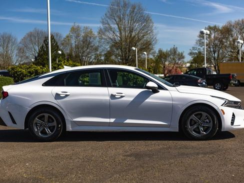 Used 2021 Kia K5 LXS image 8