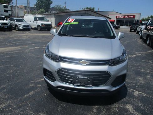 Used 2017 Chevrolet Trax LS AWD/4WD image 6