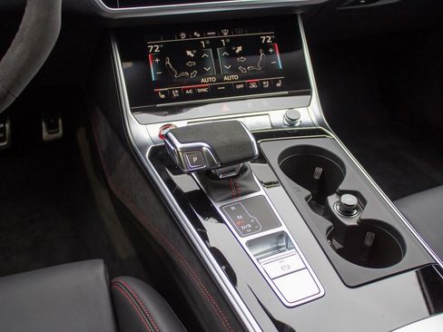 Used 2025 Audi RS 6 performance image 21