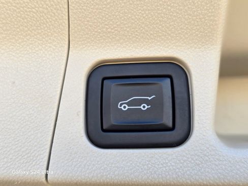Used 2023 GMC Acadia Denali FWD image 40
