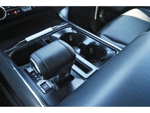 Used 2025 Ford F150 Lariat AWD/4WD image 31
