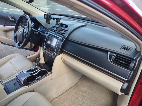 Used 2013 Toyota Camry XLE w/ Convenience Pkg image 26