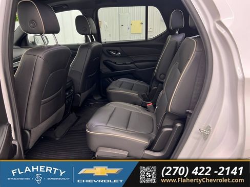 Used 2023 Chevrolet Traverse Premier AWD/4WD image 11