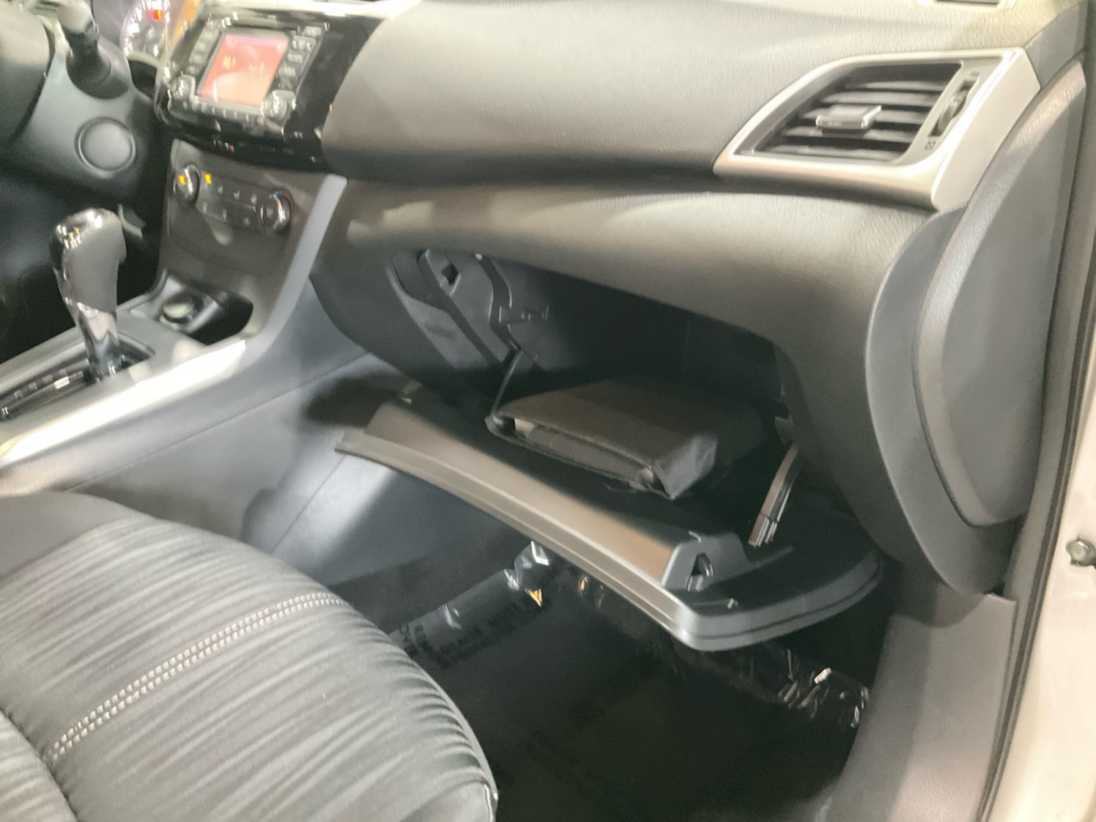 Used 2017 Nissan Sentra SV w/ All Weather Package FWD image 19