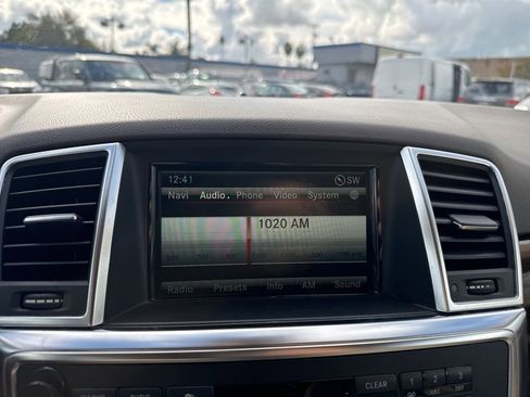 Used 2014 Mercedes-Benz ML 350 ML 350 w/ Premium 1 Package image 15