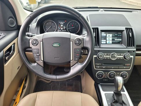 Used 2014 Land Rover LR2 AWD/4WD image 15