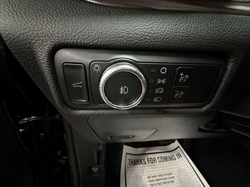Used 2023 Ford Explorer Limited AWD/4WD image 17
