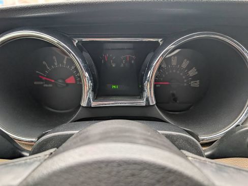 Used 2006 Ford Mustang Convertible RWD image 15
