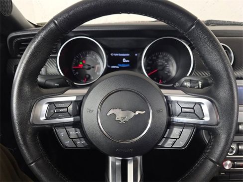 Used 2019 Ford Mustang Coupe image 17