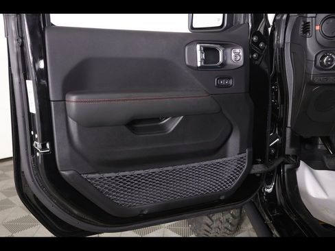 New 2025 Jeep Gladiator Rubicon image 18