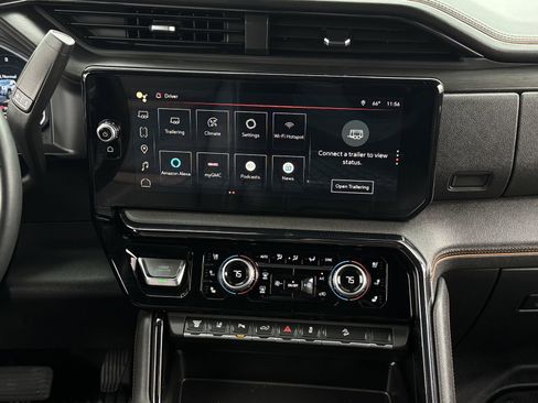 Used 2024 GMC Sierra 2500 AT4 w/ Technology Package AWD/4WD image 20