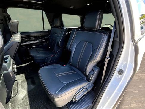 Used 2023 Ford Expedition Platinum image 24