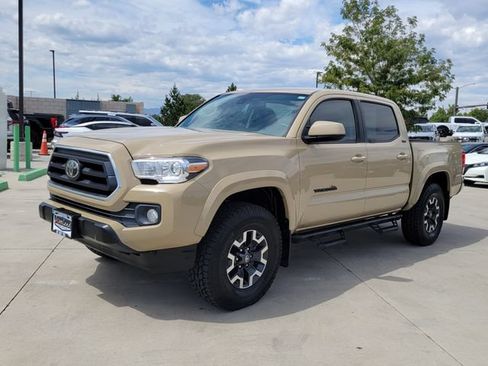 Used 2020 Toyota Tacoma SR5 RWD image 4