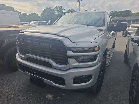 Used 2026 RAM 2500 Big Horn AWD/4WD image 1