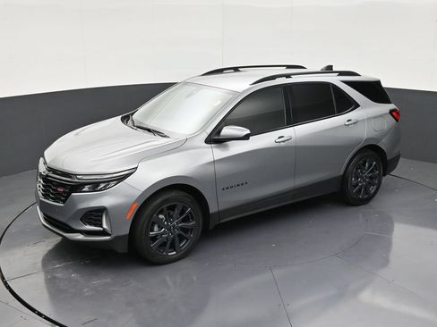 Used 2024 Chevrolet Equinox RS FWD image 13