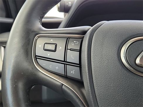 Used 2023 Lexus UX 250h FWD w/ Premium Package image 14