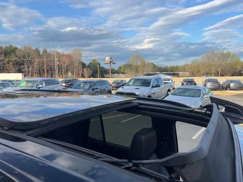 Used 2021 Chevrolet Tahoe Z71 image 56