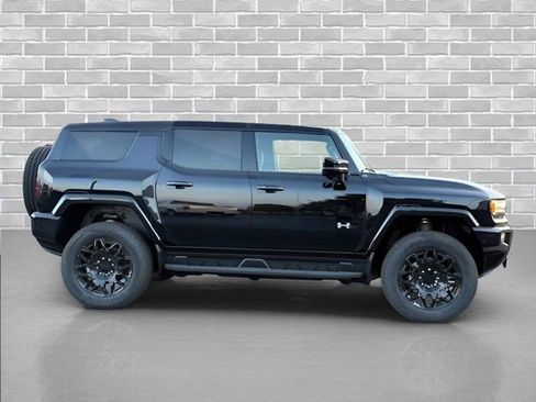 New 2026 GMC Hummer EV SUV w/ LPO, Dark Essentials Package AWD/4WD image 8