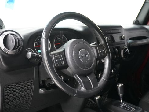 Used 2013 Jeep Wrangler Sport image 9