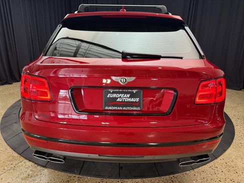 Used 2019 Bentley Bentayga image 6