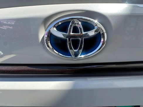 Used 2025 Toyota Corolla SE FWD image 19
