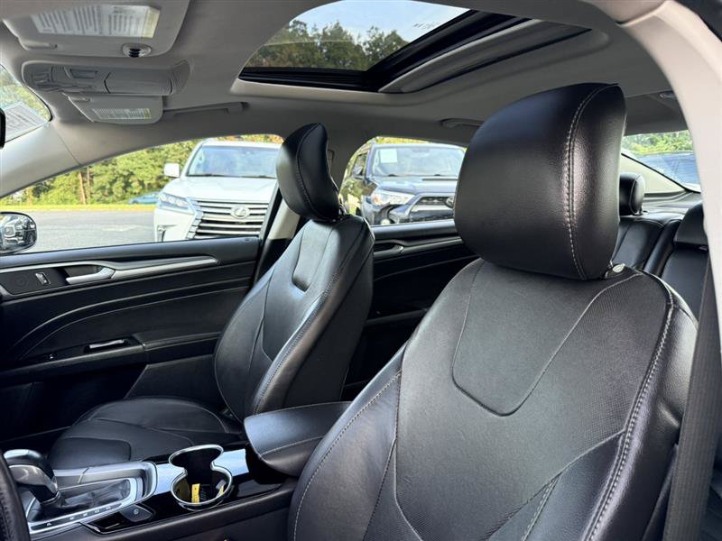 Used 2015 Ford Fusion Titanium AWD/4WD image 29