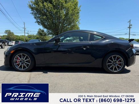 Used 2019 Subaru BRZ Limited w/ Performance Package RWD image 4
