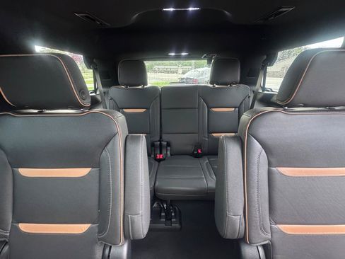 Used 2023 GMC Yukon AT4 w/ Technology Package AWD/4WD image 20