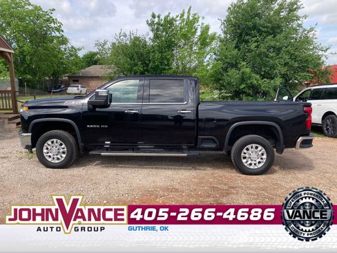 Used 2020 Chevrolet Silverado 2500 LTZ w/ Z71 Off-Road Package image 2