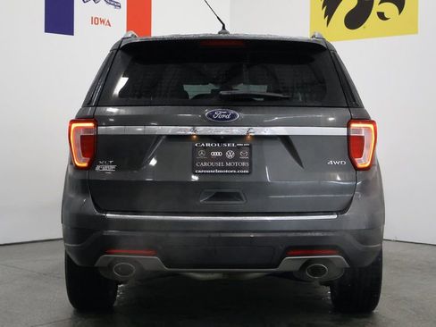 Used 2018 Ford Explorer XLT w/ Equipment Group 202A image 11