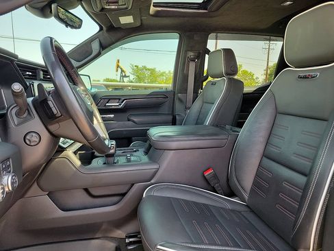Used 2024 GMC Sierra 1500 AT4X AWD/4WD image 12