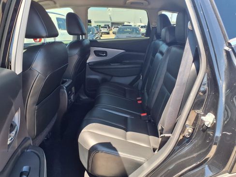Used 2022 Nissan Murano SV FWD image 9