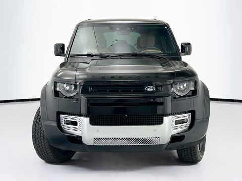 Used 2025 Land Rover Defender 110 S AWD/4WD image 2